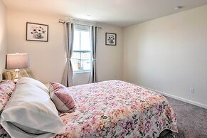 Sacramento Retreat w/ Yard ~ 13 Mi to Dtwn!