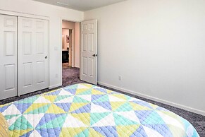 Sacramento Retreat w/ Yard ~ 13 Mi to Dtwn!