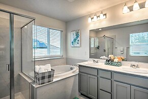 Sacramento Retreat w/ Yard ~ 13 Mi to Dtwn!