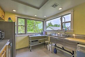 Historic, Victorian Villa w/ Park On-site