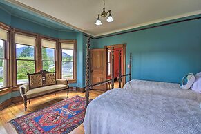 Historic, Victorian Villa w/ Park On-site