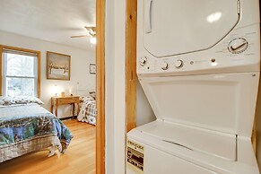 Twin Lakes Home - Walk to Lake Elizabeth!