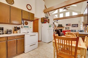 Twin Lakes Home - Walk to Lake Elizabeth!