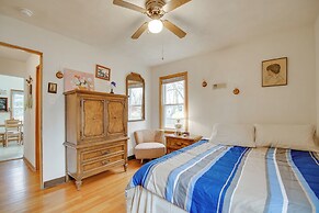 Twin Lakes Home - Walk to Lake Elizabeth!