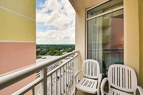 2 Mi to Barefoot Landing: Beachfront Resort Studio