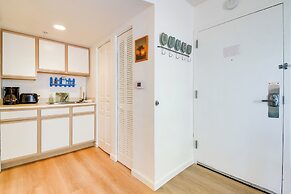 2 Mi to Barefoot Landing: Beachfront Resort Studio