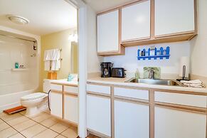 2 Mi to Barefoot Landing: Beachfront Resort Studio