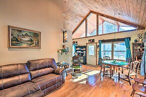 Avalon Woods Riverfront Retreat: Walk to Waterfall