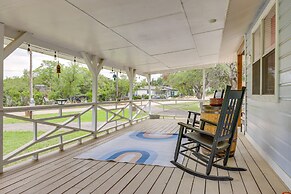 Canyon Lake Home w/ Resort Amenities & Fire Pit!