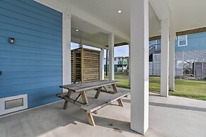 < 1 Mi to Sea Isle Beach: Home w/ Pool Access