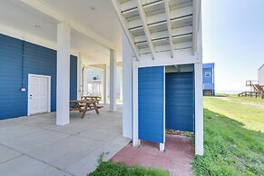 Modern Galveston Vacation Rental: Steps to Beach!