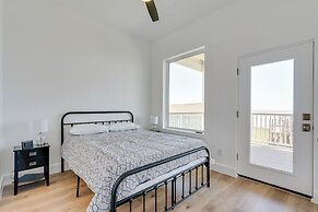 Modern Galveston Vacation Rental: Steps to Beach!