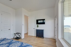 Modern Galveston Vacation Rental: Steps to Beach!