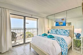 Galveston Oceanfront Condo w/ Balcony + View!