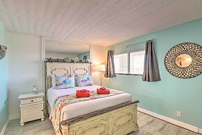 Galveston Oceanfront Condo w/ Balcony + View!