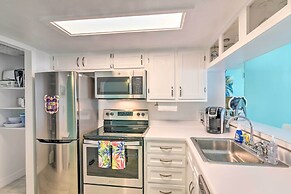 Galveston Oceanfront Condo w/ Balcony + View!