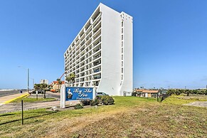 Galveston Oceanfront Condo w/ Balcony + View!