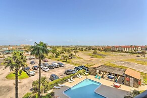 Galveston Oceanfront Condo w/ Balcony + View!