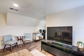 Walk to Beach: Charming Home w/ Deck in Galveston