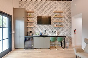 Downtown Galveston Home: Walk to Historic District