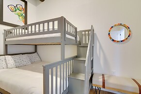 Downtown Galveston Home: Walk to Historic District