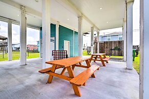 Walk to Sea Isle Beach: Retreat w/ Deck + Patio!