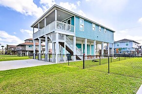 Walk to Sea Isle Beach: Retreat w/ Deck + Patio!