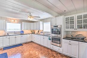 Waterfront Deck: Charming Galveston Home!