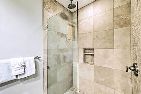 Bright & Airy Lahaina Condo - Walk to Beach!