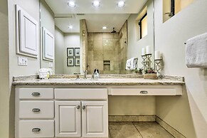 Bright & Airy Lahaina Condo - Walk to Beach!