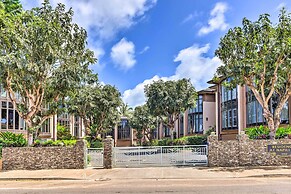 Bright & Airy Lahaina Condo - Walk to Beach!