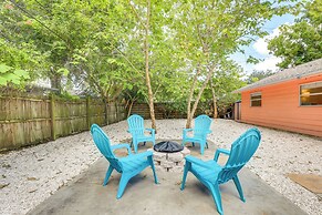 Boho-chic Sarasota Hideaway: Yard & Fire Pit!