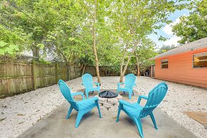 Boho-chic Sarasota Hideaway: Yard & Fire Pit!