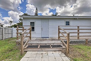 Central Sarasota Home: 8 Mi to Siesta Key!