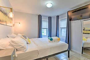 Central Sarasota Home: 8 Mi to Siesta Key!