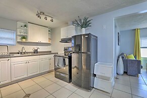 Central Sarasota Home: 8 Mi to Siesta Key!