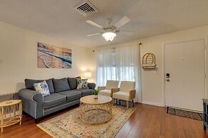 Calming Getaway: 9 Mi to Clearwater Beach!