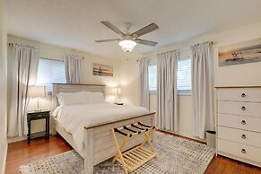 Calming Getaway: 9 Mi to Clearwater Beach!