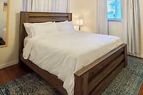 Calming Getaway: 9 Mi to Clearwater Beach!