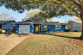 Calming Getaway: 9 Mi to Clearwater Beach!