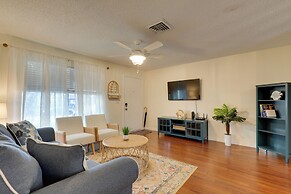 Calming Getaway: 9 Mi to Clearwater Beach!