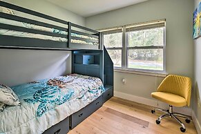 Emerald Coast Vacation Rental: 1 Mi to Beach