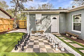 Emerald Coast Vacation Rental: 1 Mi to Beach