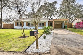 Emerald Coast Vacation Rental: 1 Mi to Beach