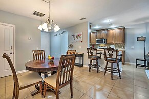 Kissimmee Townhome ~ 15 Mi to Disney!