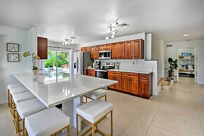 Modern Naples Oasis w/ Saltwater Pool & Jacuzzi!