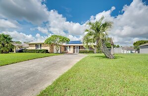 Spring Hill Retreat w/ Heated Pool & 4-in-1 Grill