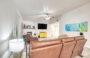 Spring Hill Retreat w/ Heated Pool & 4-in-1 Grill