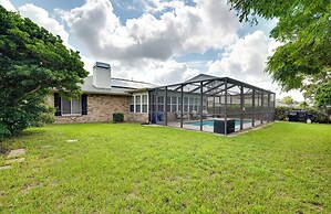 Spring Hill Retreat w/ Heated Pool & 4-in-1 Grill