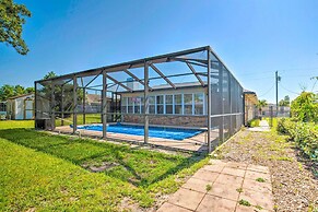 Spring Hill Retreat w/ Heated Pool & 4-in-1 Grill